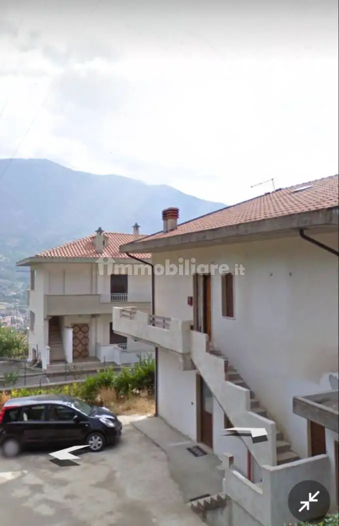 Villa in vendita a Civitella Roveto