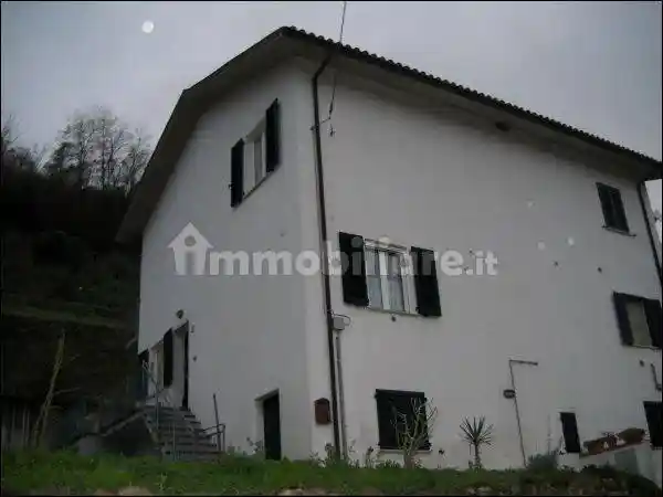 Villa in vendita a Venarotta