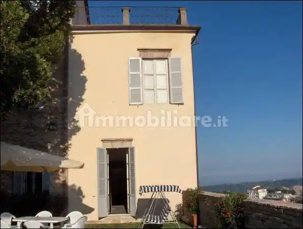 Villa in vendita a Montefiore dell'Aso