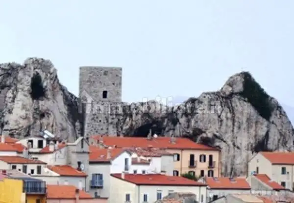 Palazzo - Edificio in vendita a Pietrabbondante
