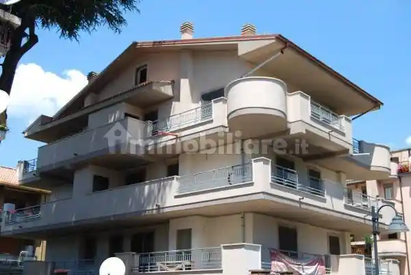 Appartamento in vendita a Grottaferrata