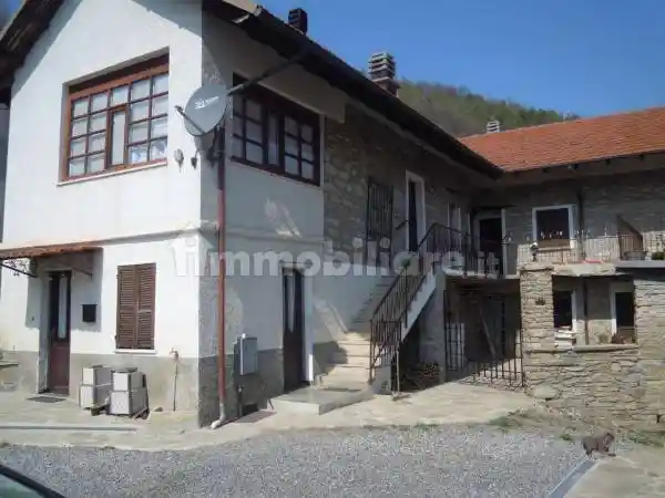 Rustico - Casale in vendita a Denice