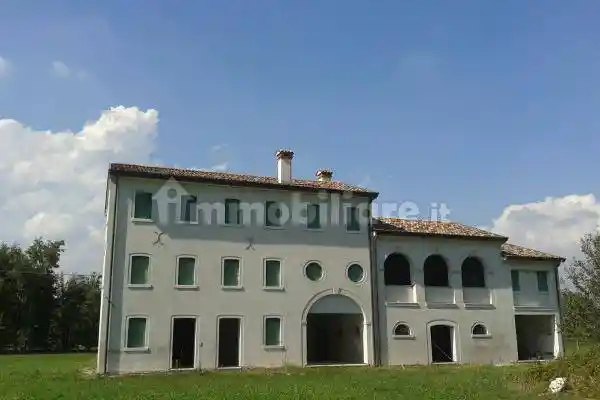 Rustico - Casale in vendita a Fontanelle