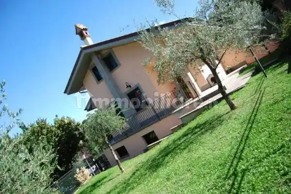 Villa in vendita a Grottaferrata