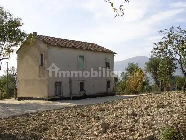 Villa unifamiliare, buono stato, 160 m², Lioni - foto 2