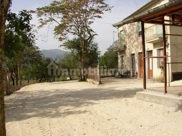Villa unifamiliare, buono stato, 160 m², Lioni - foto 4