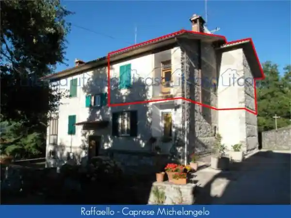 Appartamento in vendita a Caprese Michelangelo