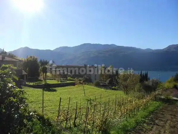 Palazzo - Edificio in vendita a Lierna