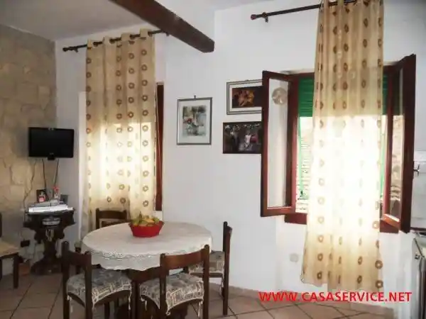 Appartamento in vendita a Bucine