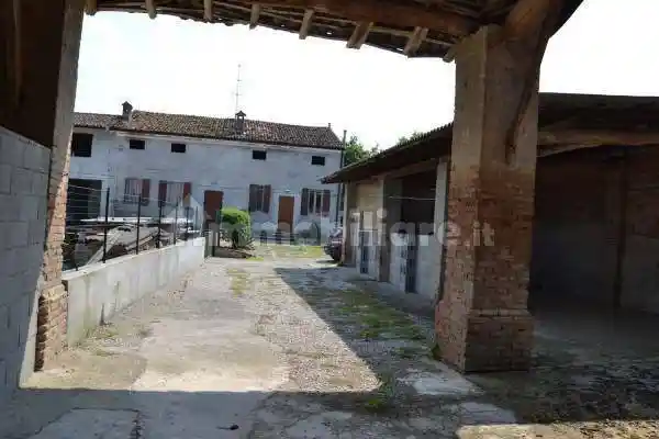 Rustico - Casale in vendita a Gombito