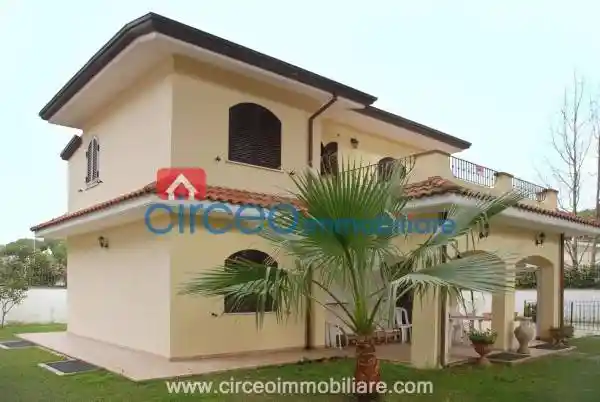 Villa in vendita a San Felice Circeo