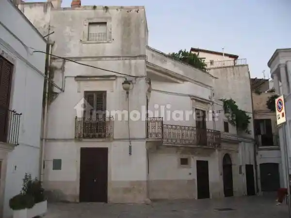 Palazzo - Edificio in vendita a Noci