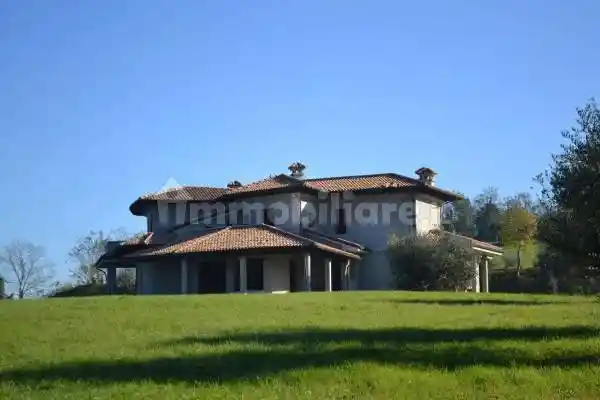 Villa in vendita a Cesena
