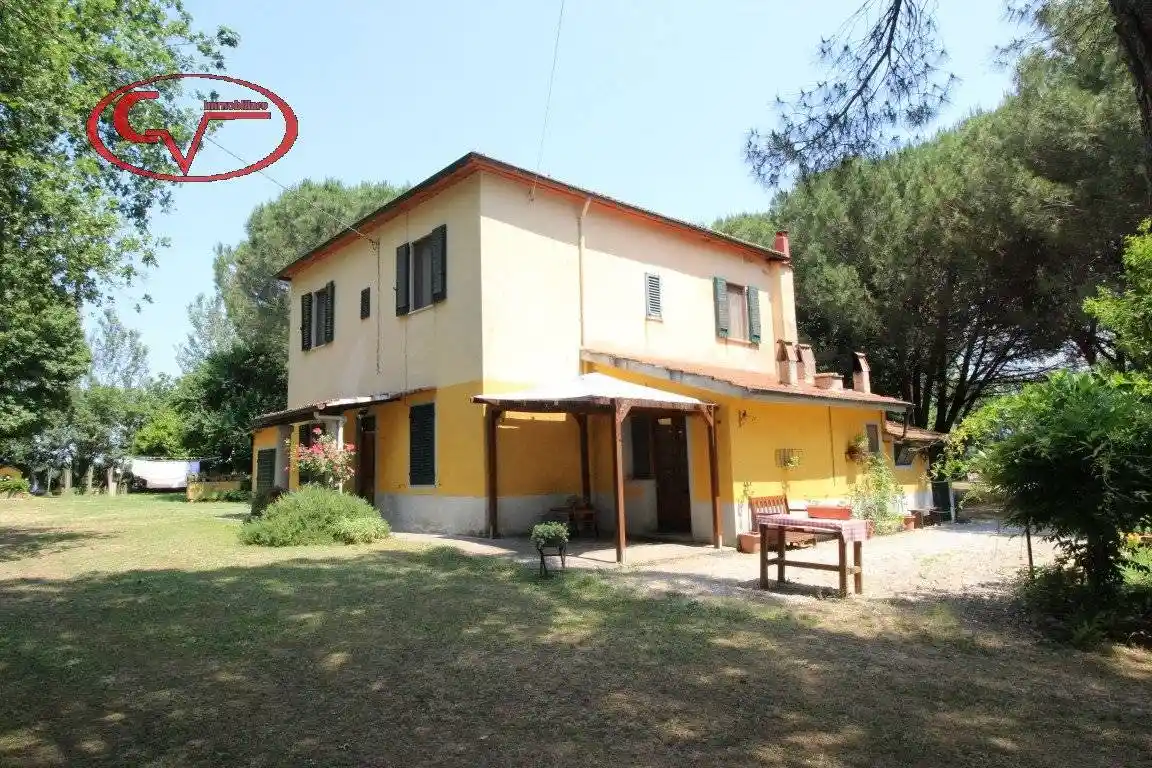 Villa in vendita a Bucine