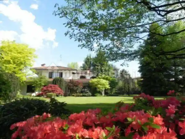 Villa in vendita a Canonica d'Adda