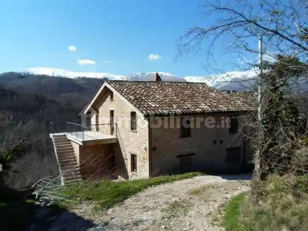 Rustico - Casale in vendita a Comunanza