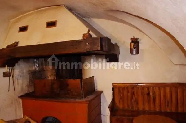 Rustico - Casale in vendita a Vione