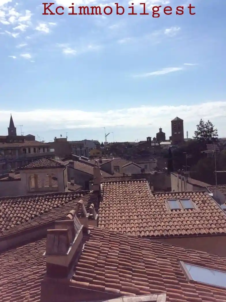 Palazzo - Edificio in vendita a Piacenza