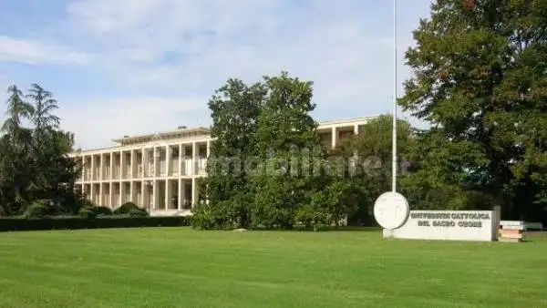 Appartamento in vendita a Piacenza