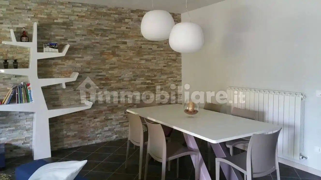 Appartamento in vendita a Selvino