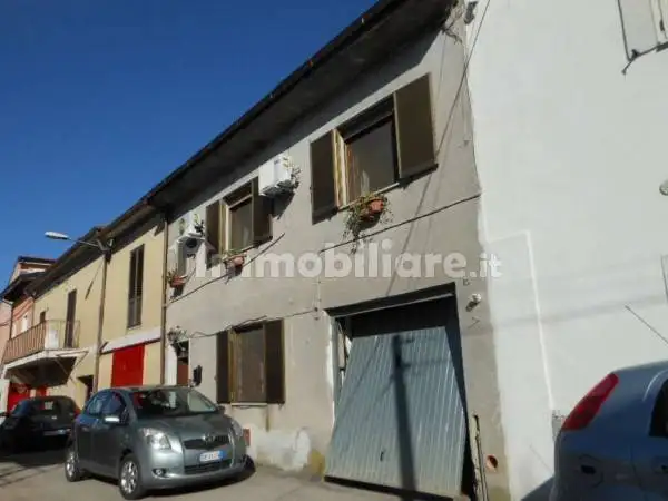 Casa indipendente in vendita a Vairano Patenora