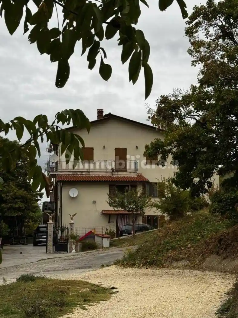 Appartamento in affitto a Nocera Umbra
