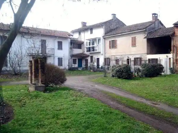 Casa indipendente in vendita a Candia Lomellina