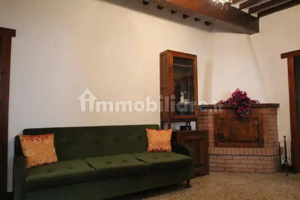 Casa indipendente in vendita a Trequanda