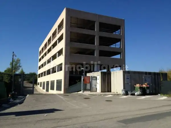Palazzo - Edificio in vendita a Salerno