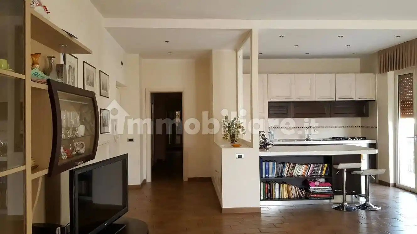 Appartamento in vendita a Napoli