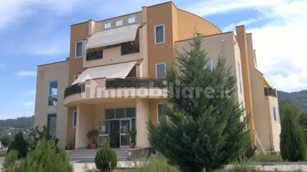 Palazzo - Edificio in vendita a Ceppaloni