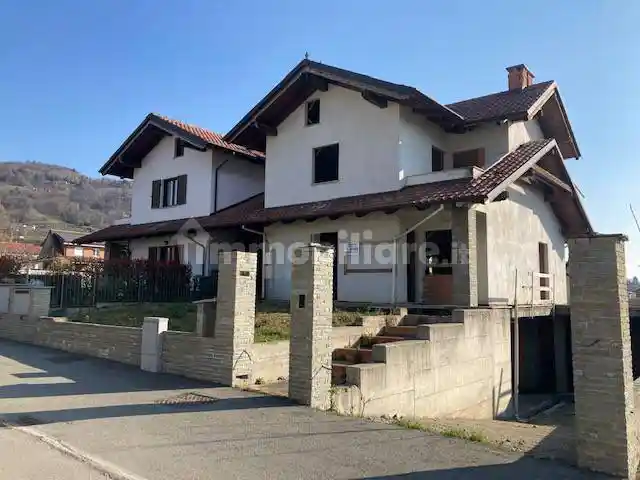 Villa in vendita a Luserna San Giovanni