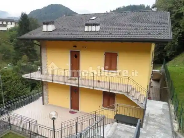 Quadrilocale via Castello 2, Centro, Averara - foto 2