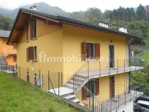 Quadrilocale via Castello 2, Centro, Averara - foto 3