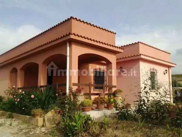 Villa in affitto a Menfi