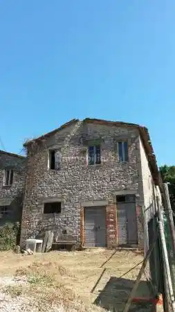 Rustico - Casale in vendita a Todi