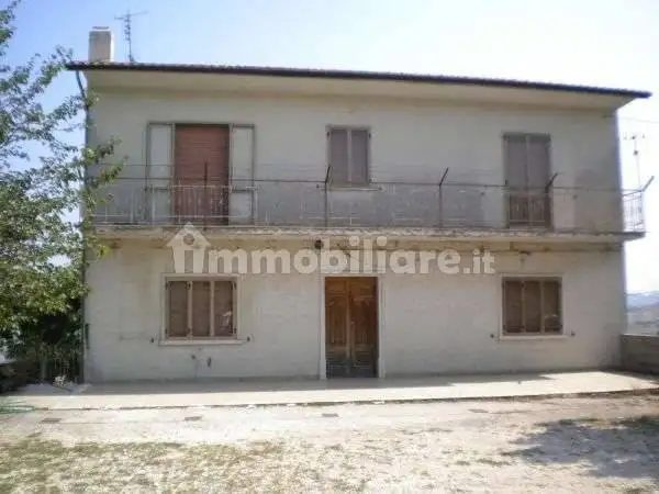 Casa indipendente in vendita a Frigento