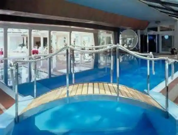 Palazzo - Edificio in vendita a Montecatini-Terme