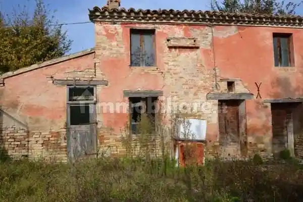 Rustico - Casale in vendita a Trecastelli