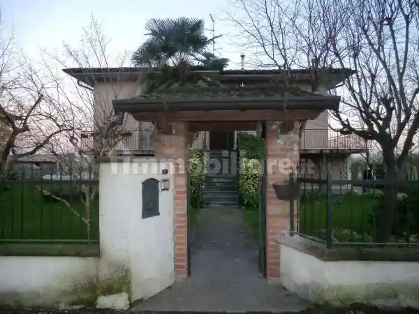 Villa in vendita a Leno