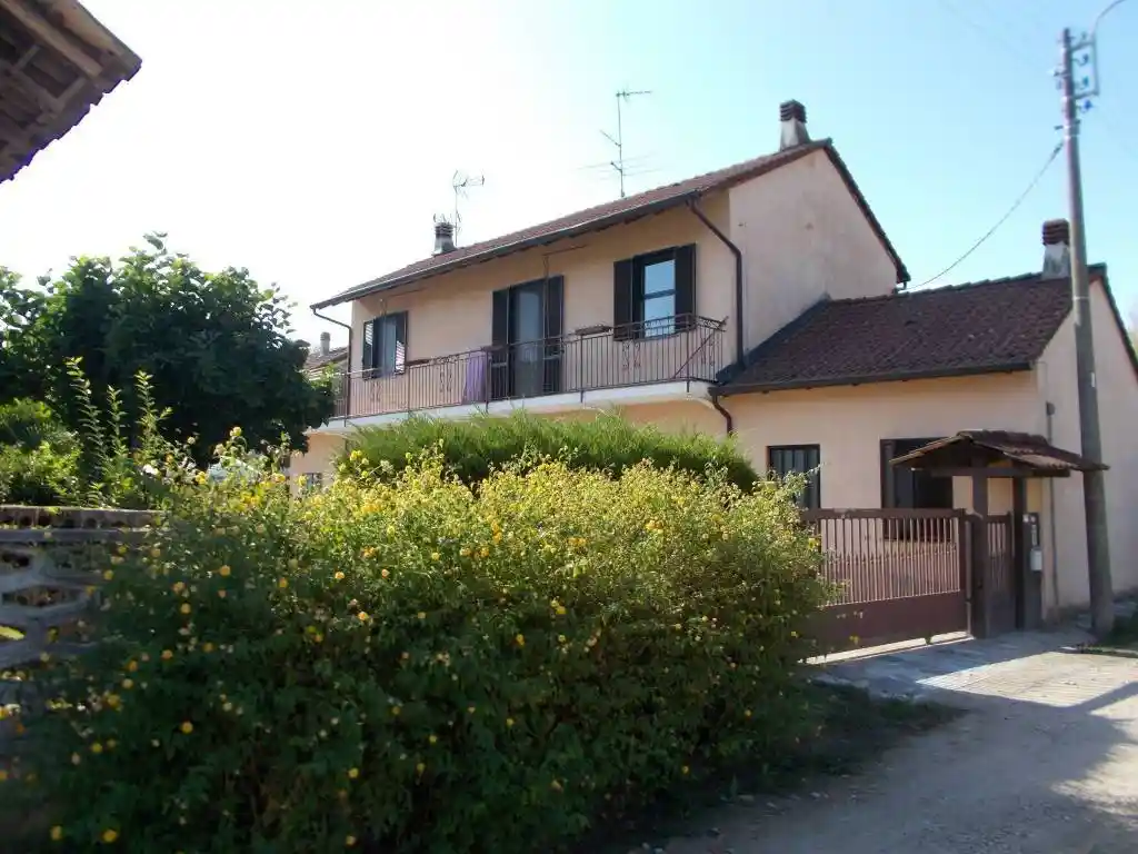 Casa indipendente in vendita a Mortara