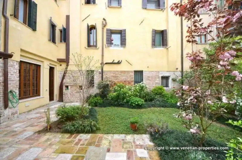 Casa indipendente in affitto a Venezia