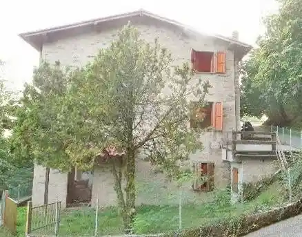 Villa in vendita a Stazzema