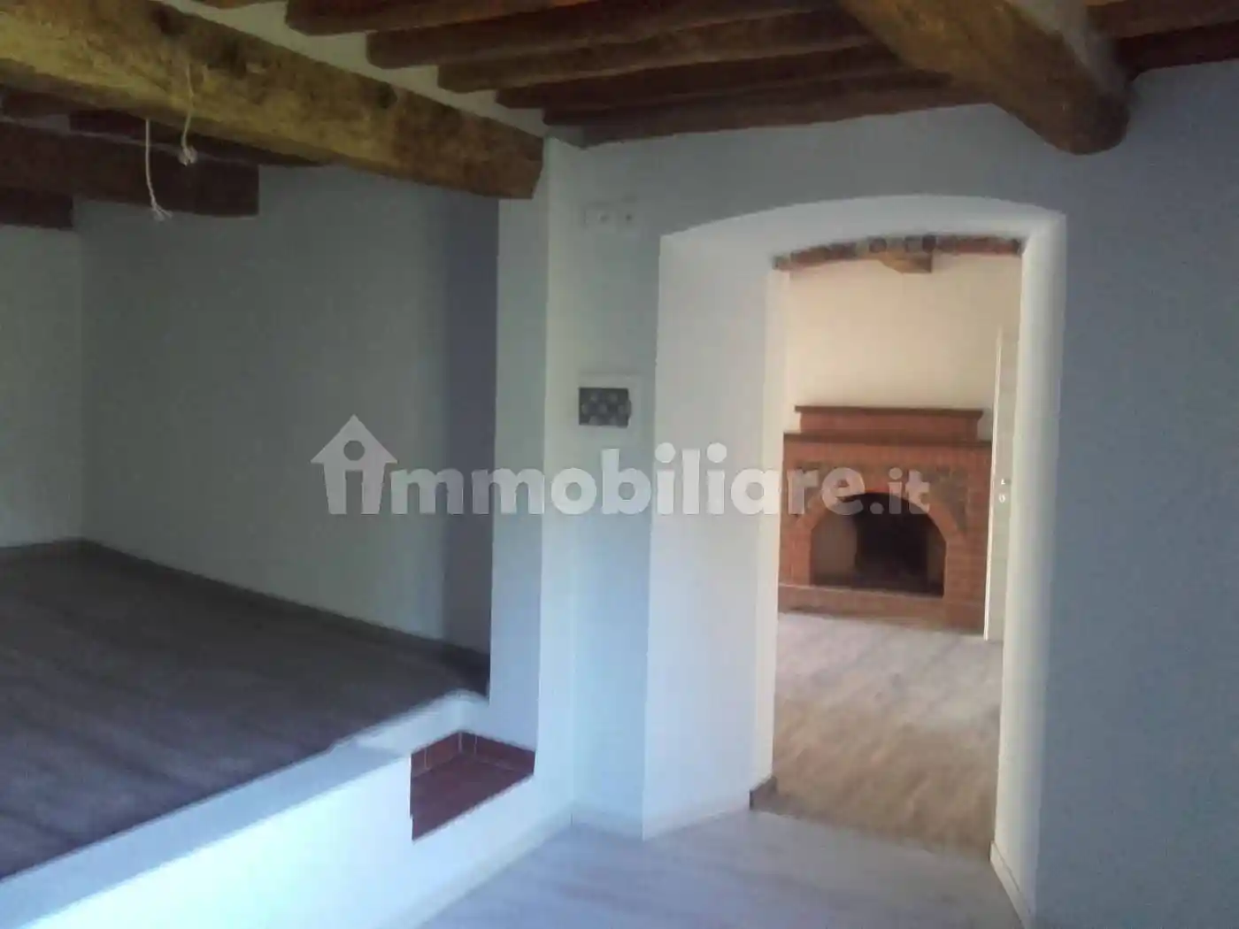 Casa indipendente in vendita a Massa e Cozzile