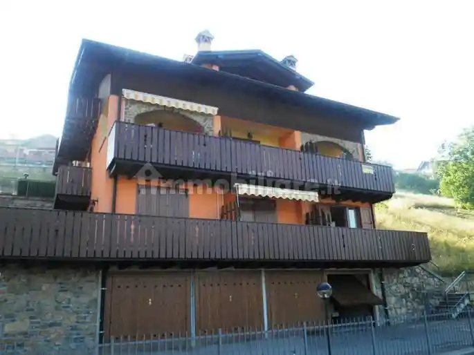 Appartamento in vendita a Costa Serina