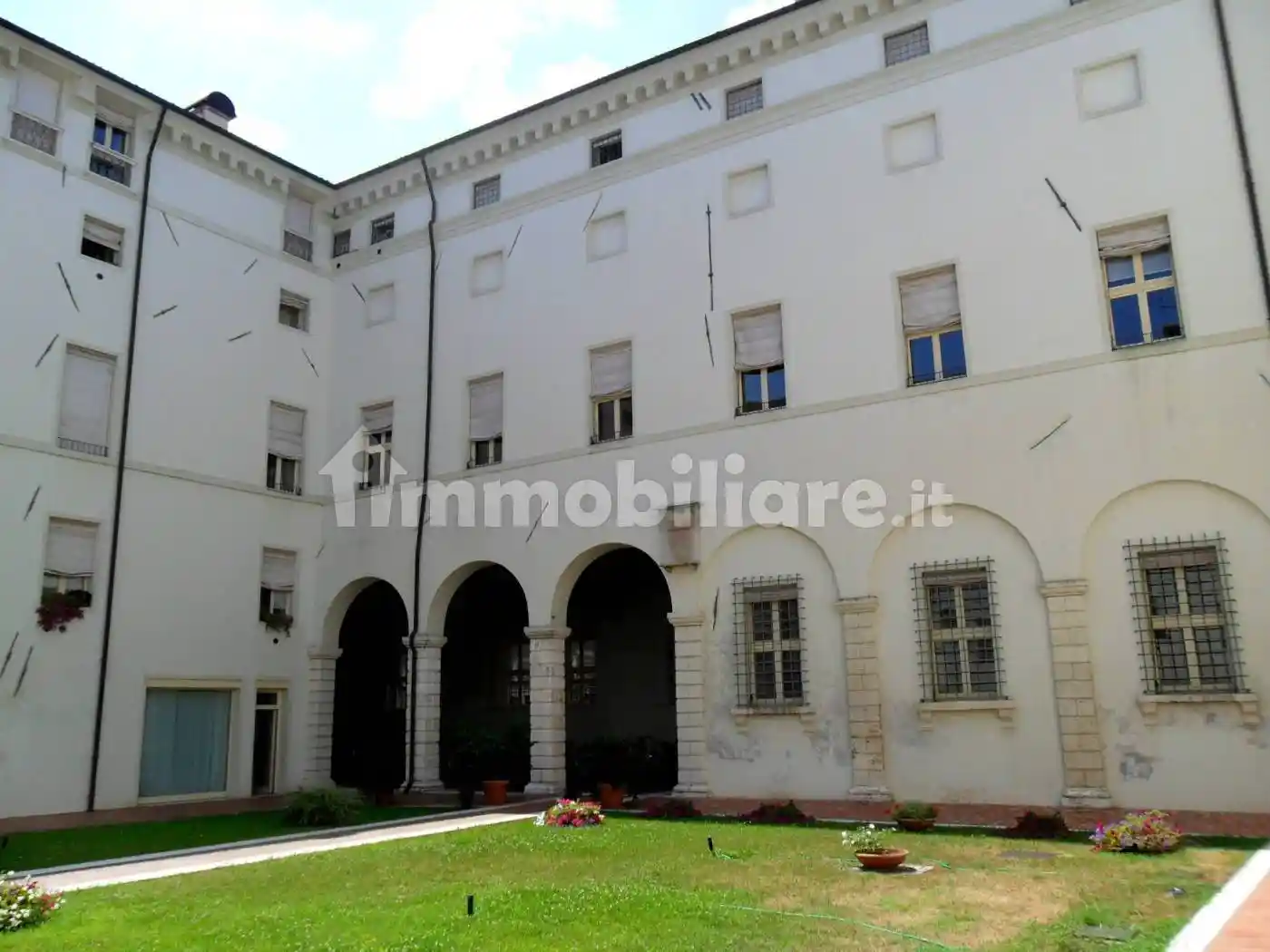 Appartamento in affitto a Ferrara