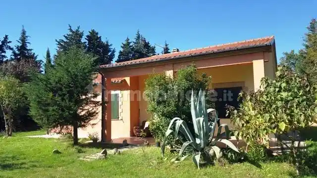 Villa in vendita a San Severino Marche