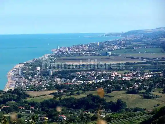 Rustico - Casale in vendita a Ancona