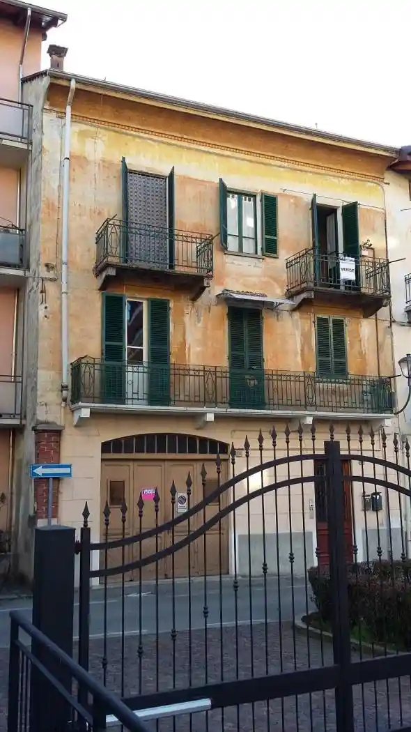 Appartamento in vendita a Borgosesia