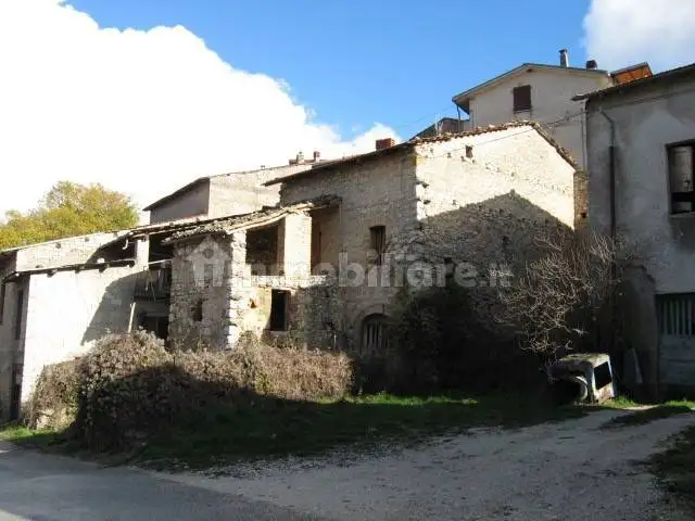 Rustico - Casale in vendita a Avezzano